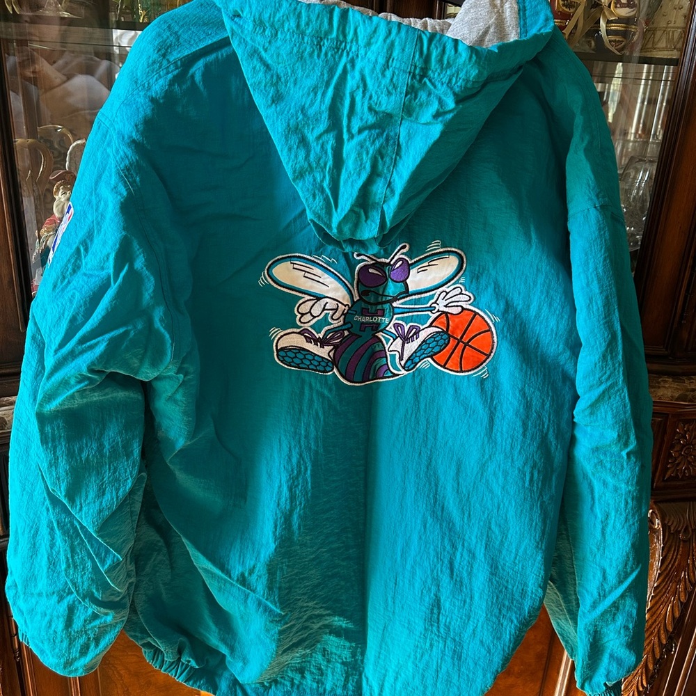 Vintage Charlotte Hornets men’s jacket XL